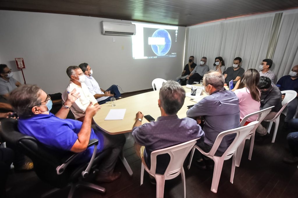 Álvaro Dias apresenta projeto que amplia obra de modernização da Av. Praia de Ponta Negra