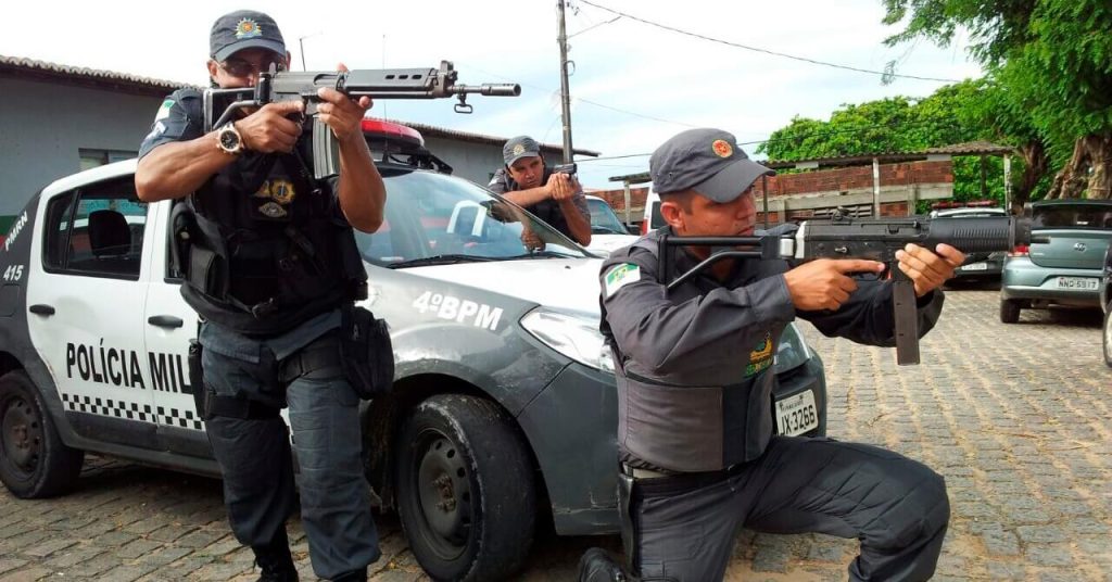 Assaltantes trocam tiros em perseguição com a PM em Natal