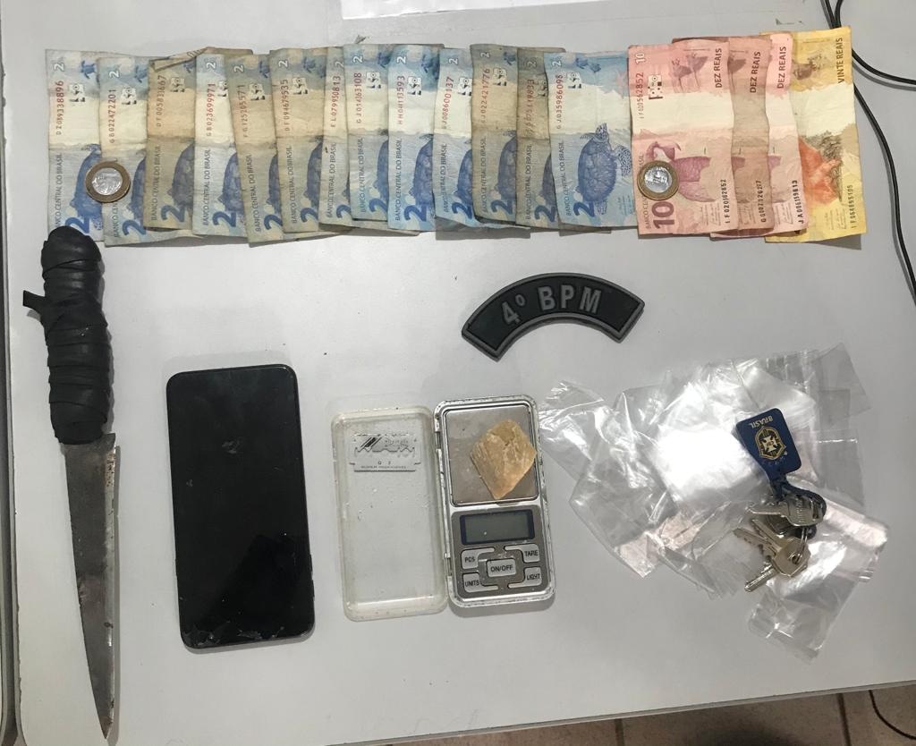 Polícia Militar prende homem com material entorpecente no bairro Lagoa Nova