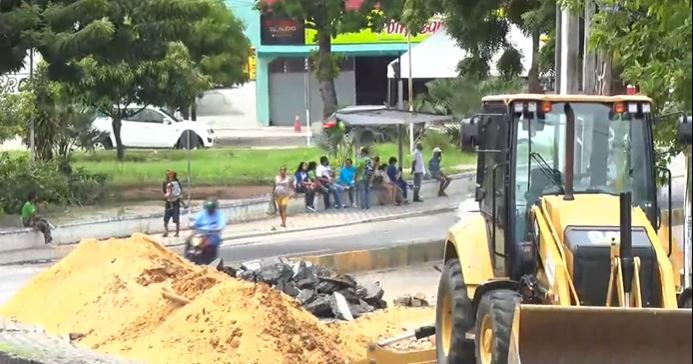 Trânsito sob o Viaduto do Baldo é interditado para obra da Caern; confira mudanças