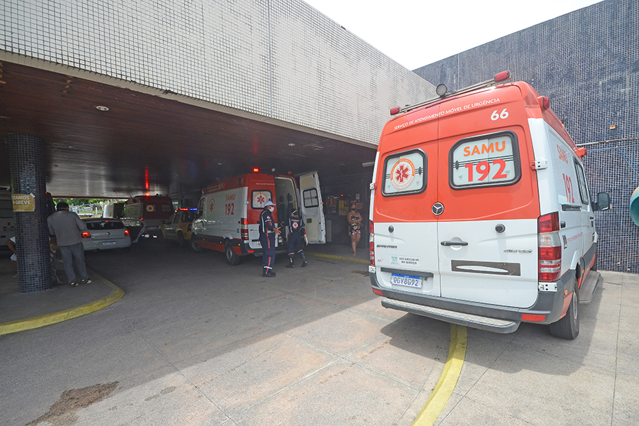 Médicos e professores de Natal têm reuniões para discutir greves