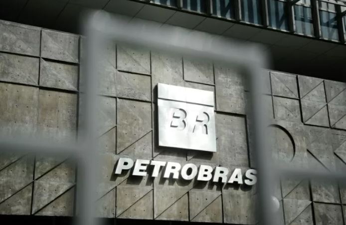 Petrobras afirma que reajustes nos preços dos combustíveis foi necessário para mitigar riscos de desabastecimento