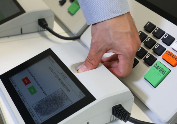 Mesmo sem biometria, eleitor poderá votar este ano