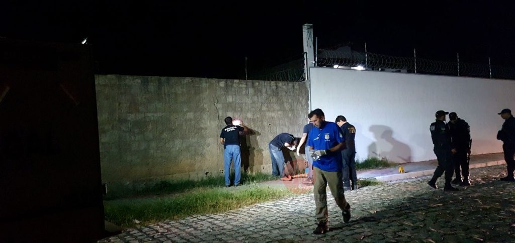 Jovem de 22 anos é executado em via pública com mais de 15 tiros no Planalto 13 de Maio