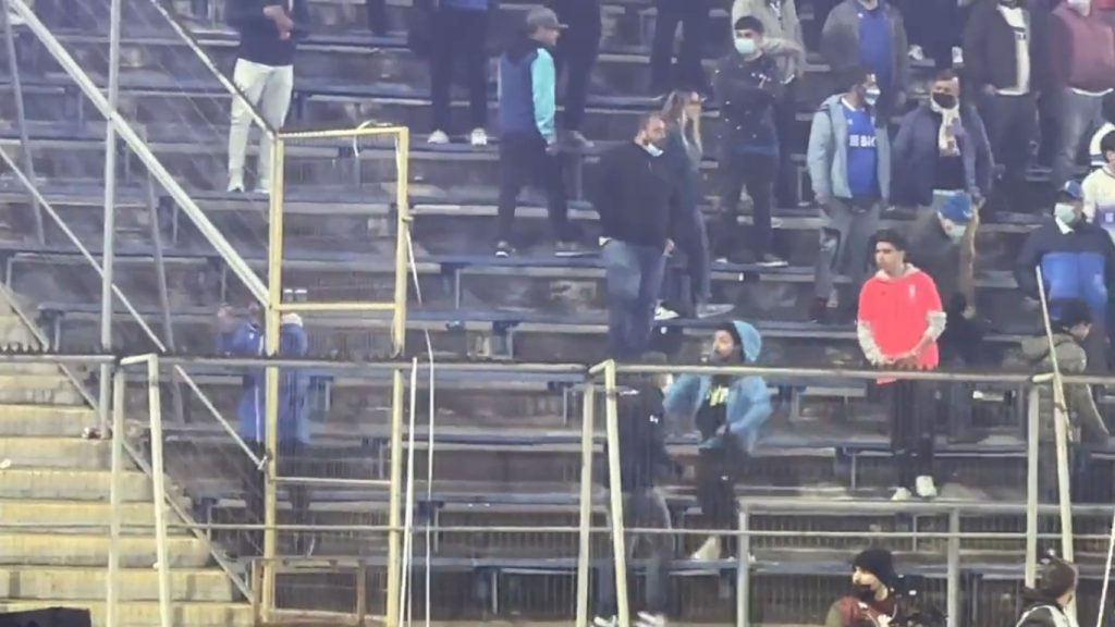 Chilenos fazem provocações racistas contra torcida do Flamengo