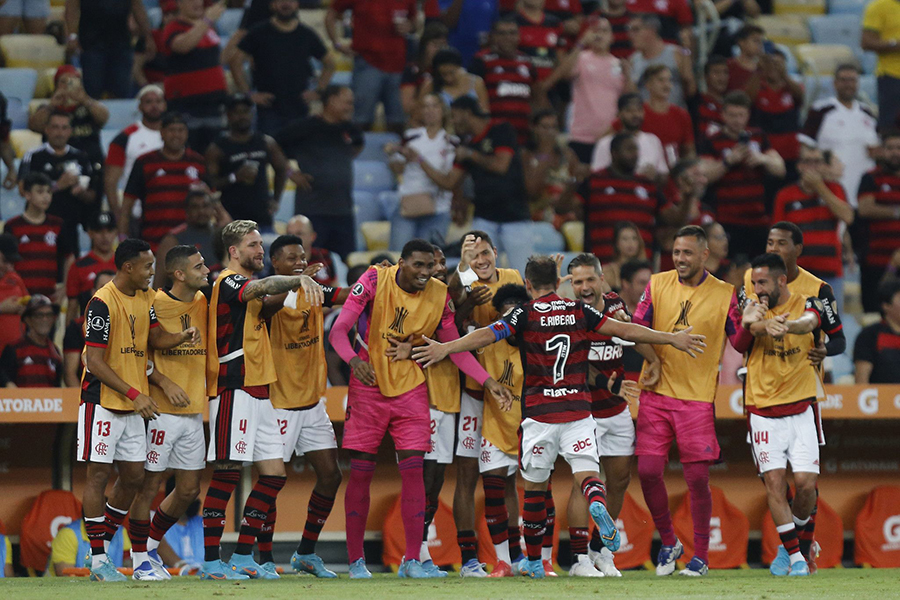 Flamengo e Palmeiras promovem chuva de gols