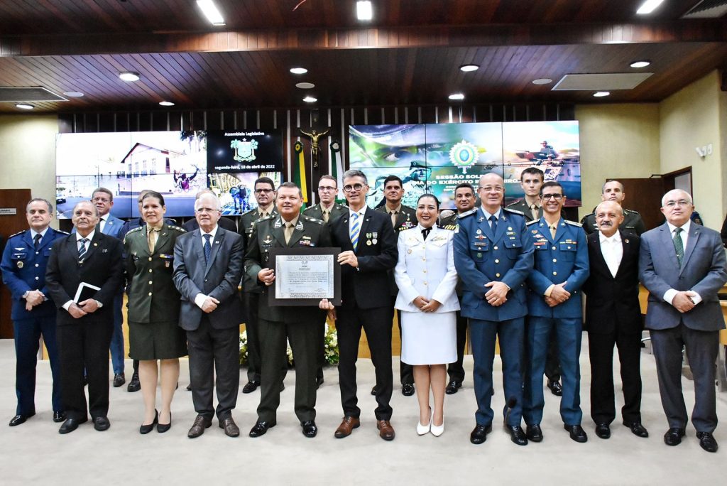 Deputado Coronel Azevedo homenageia o Dia do Exército Brasileiro em sessão solene na ALRN