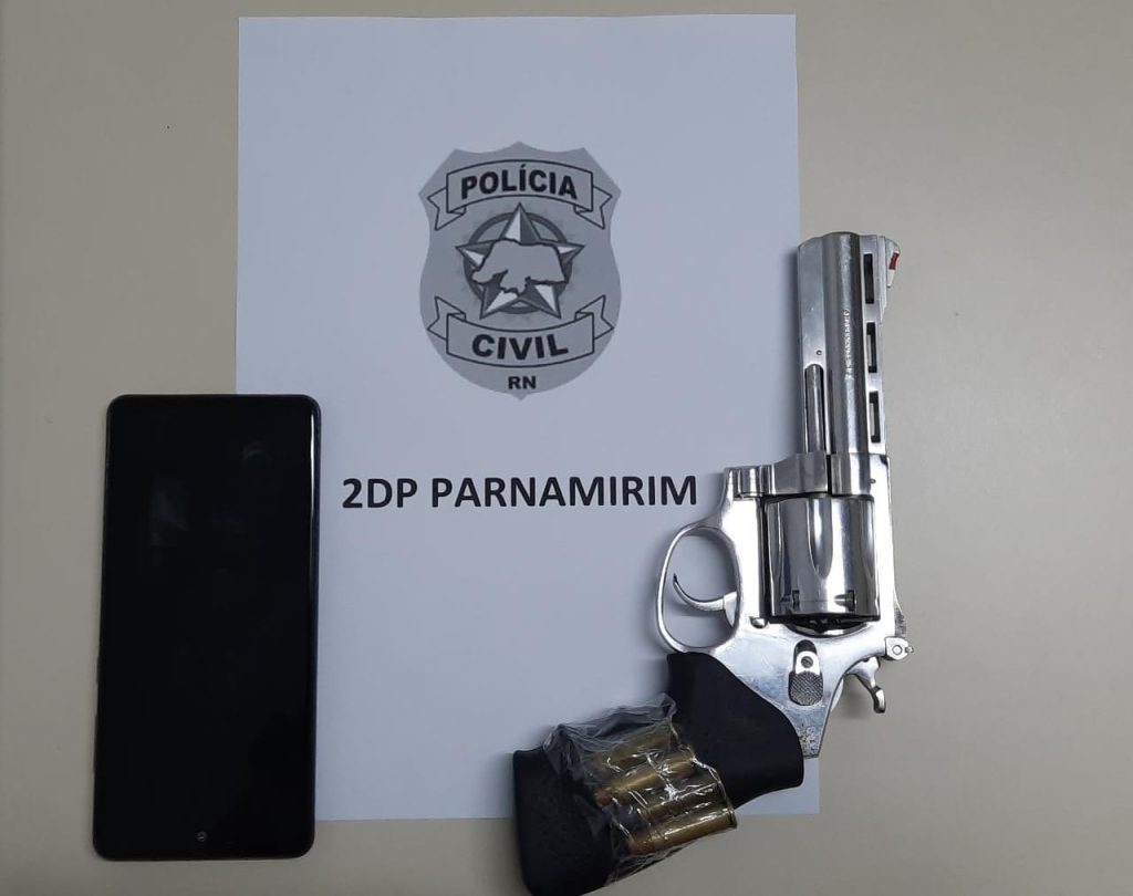 Polícia Civil prende suspeito por receptação e porte ilegal de arma de fogo em Parnamirim