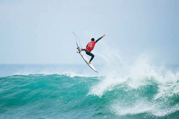 Surfe: Ítalo Ferreira avança às oitavas de Bells Beach