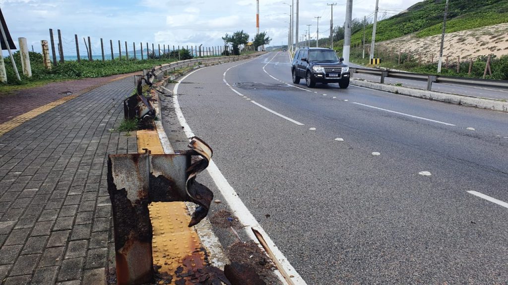 O abandono da Via Costeira