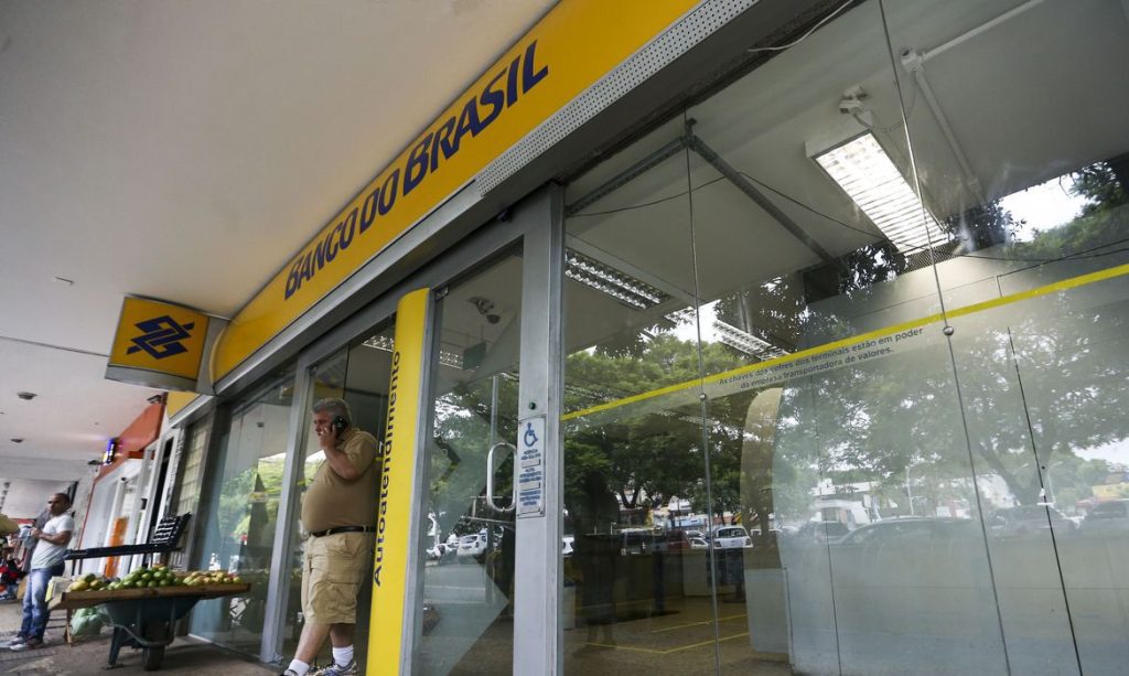 Bancos fecharão no feriado de amanhã em todo o país