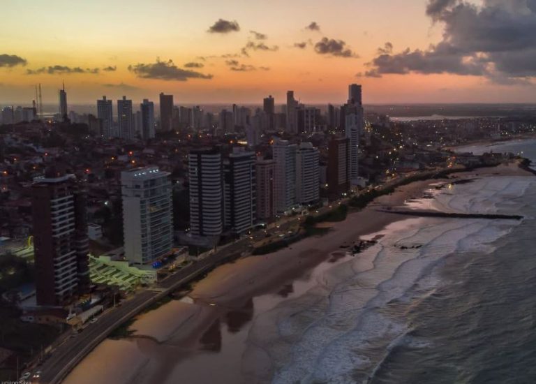 Moradores de Areia Preta revoltados com a Cosern