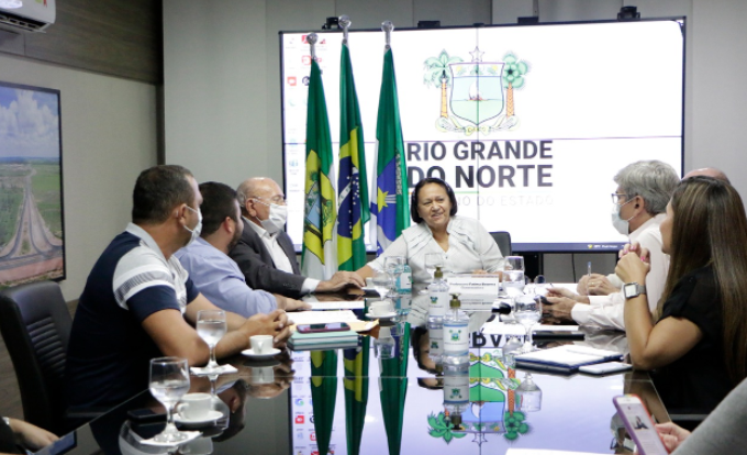 Dr Tadeu se reúne com Fátima Bezerra e município ganhará primeira Policlínica do Seridó