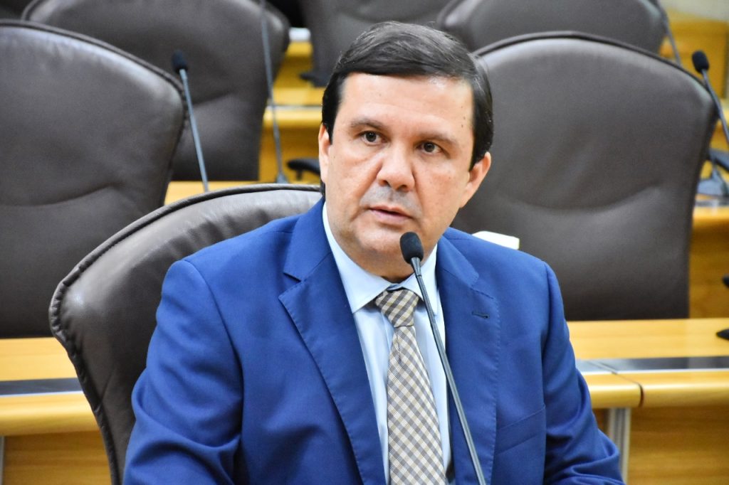 Deputado alerta para  problemas no Hospital Maria Alice Fernandes