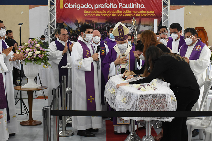 Paulinho, prefeito de São Gonçalo, será sepultado hoje em São Fernando