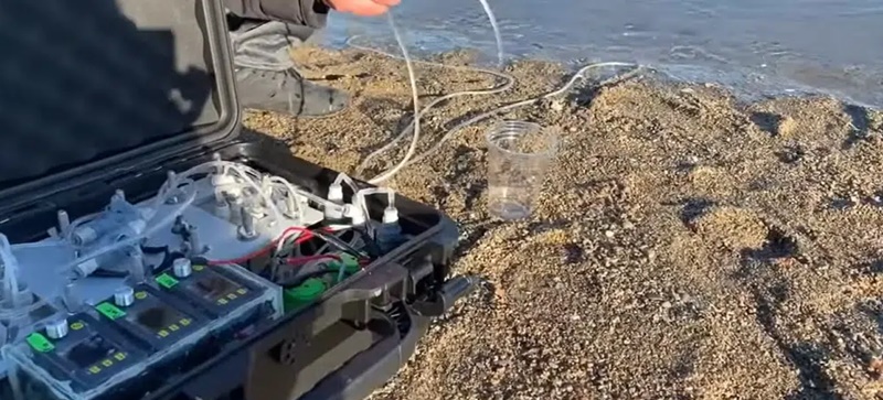 MIT desenvolve aparelho portátil que faz água do mar ficar própria para beber