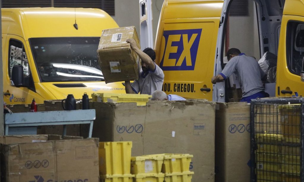 Funcionário dos Correios é assaltado enquanto fazia entregas em Natal