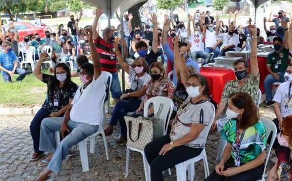 Assembleia dos trabalhadores do Detran debate indicativo de greve