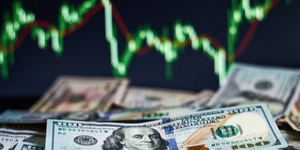 Ibovespa opera em alta; dólar cai