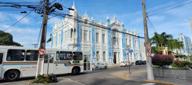 Empresas de ônibus pedem que prefeitura passe a custear valores da gratuidade dos idosos e da meia-passagem em Natal