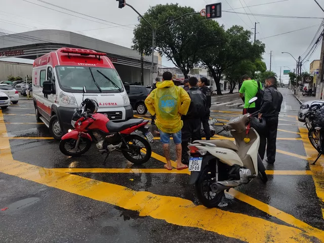 Acidente envolvendo três motos deixa uma pessoa ferida em Natal