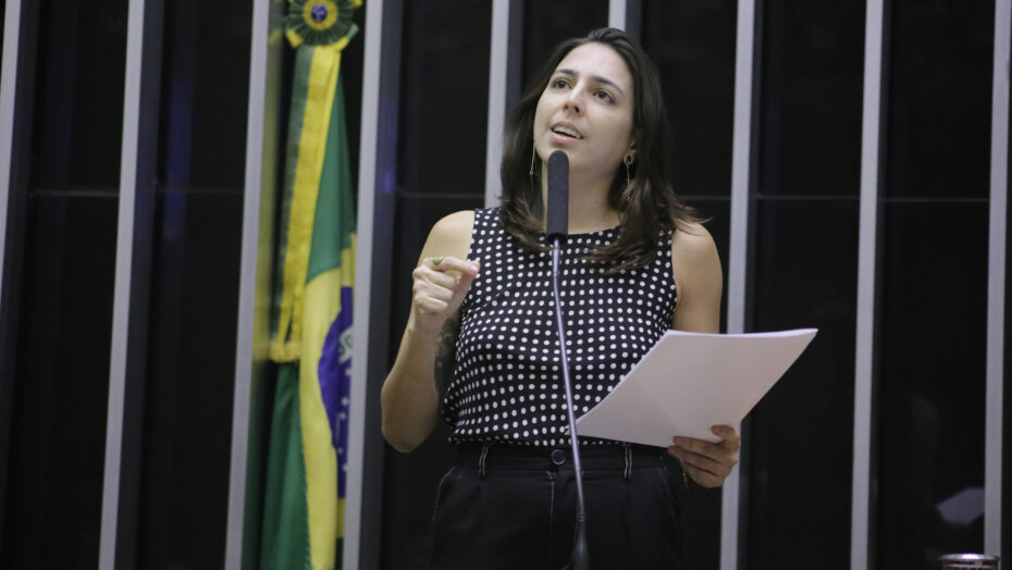 Deputada Natália Bonavides protocola novo projeto contra despejos e remoções forçadas