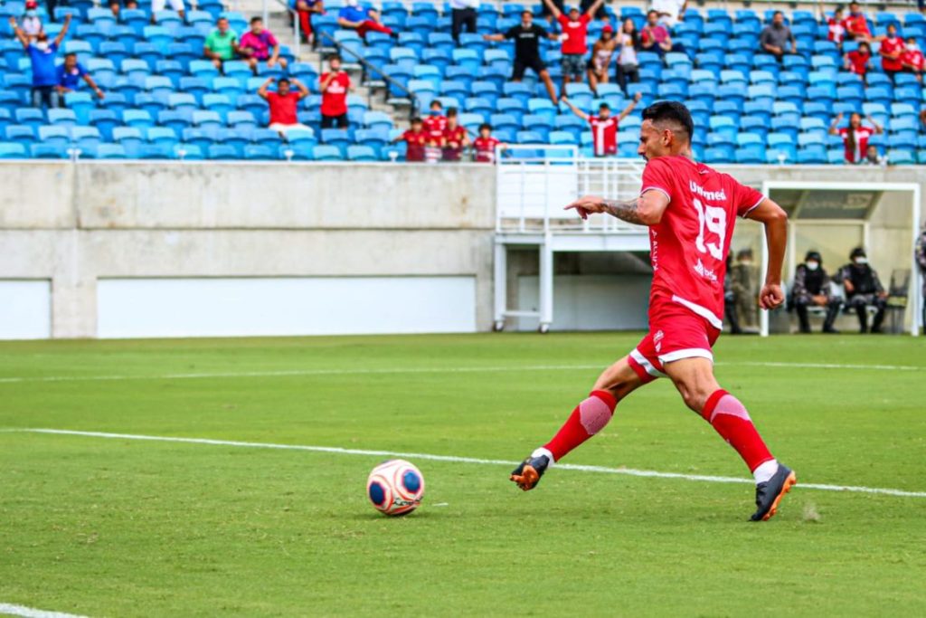 Mayco Félix deixa o América após 19 jogos e apenas um gol marcado