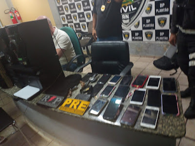 Polícia Militar recupera veículo e celulares roubados em Mossoró/RN.