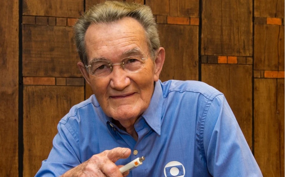 Na Globo há 52 anos, apresentador fecha contrato vitalício