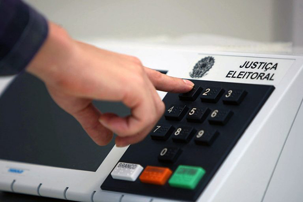 Eleitores podem solicitar voto em trânsito a partir desta segunda