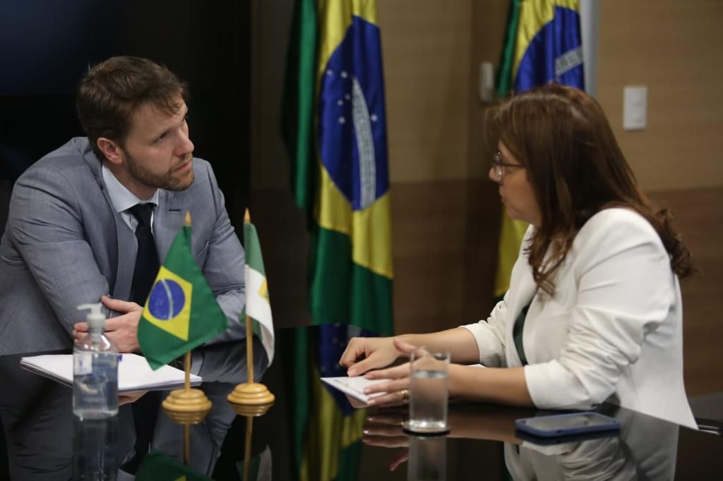 Deputada Carla Dickson solicita ajuda do governo federal para municípios atingidos pelas chuvas