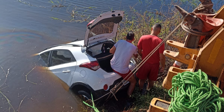 “Eu precisava salvar uma vida”, conta bombeiro de resgate heróico