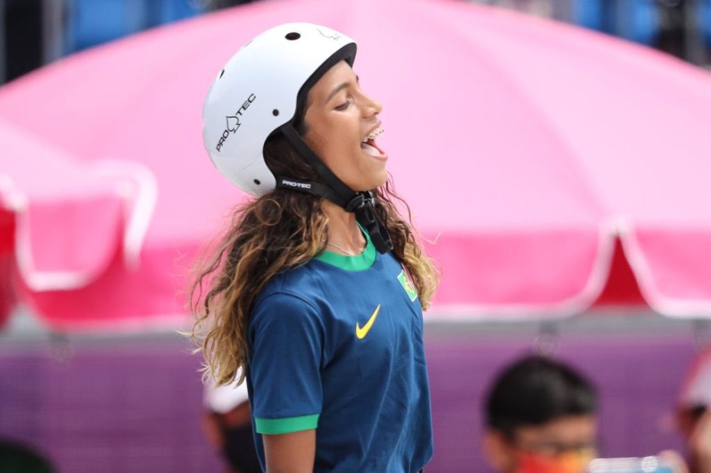 Rayssa Leal brilha em semifinal e vai à decisão do skate em Roma com Pâmela Rosa