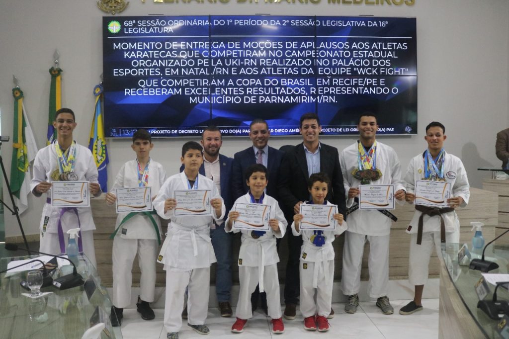 Câmara Municipal entrega Moções de Aplausos a Atletas que receberam premiações na Copa do Brasil e no Campeonato Estadual de Karatê, representando Parnamirim