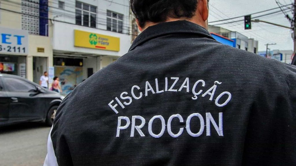 Procons iniciam fiscalização de postos de combustíveis