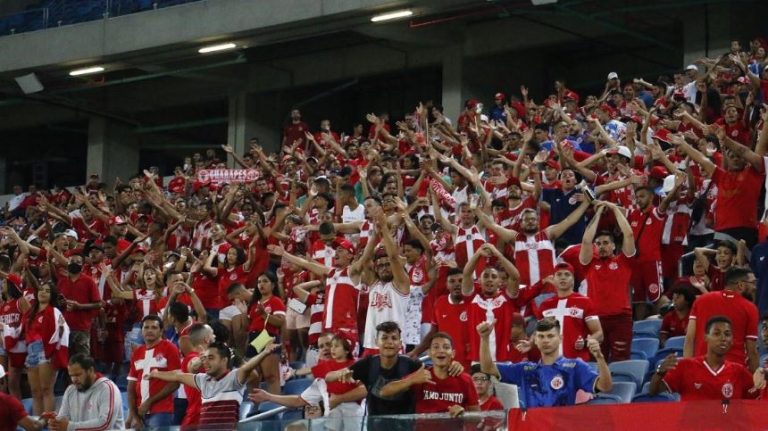 STJD concede efeito suspensivo de punição e América jogará com torcida na Arena das Dunas