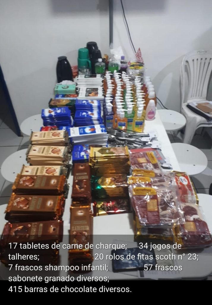 Uma quadrilha que praticava furtos em supermercados foi presa pela Polícia Rodoviária Federal em São José de Mipibú/RN