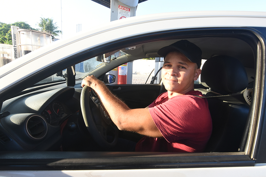 Motoristas de Natal criticam aumento do valor do combustível