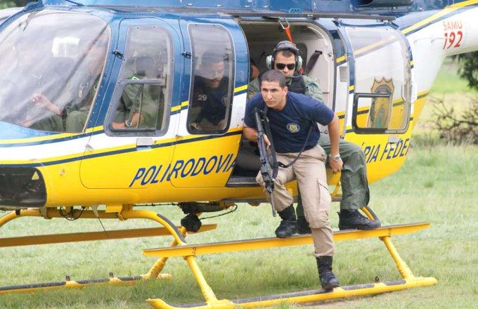 Agente da PRF morre após ser baleado e cair de viaduto ao reagir tentativa de assalto