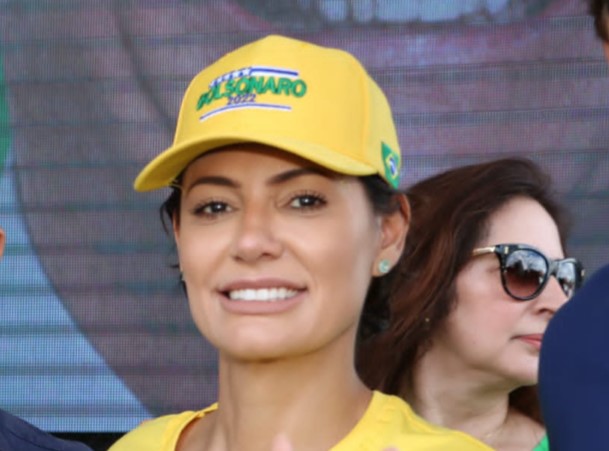 “Não acreditem em quem promete picanha e não trouxe água pra o Nordeste”, diz Michelle Bolsonaro em Natal