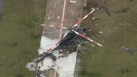 Helicóptero cai com duas pessoas a bordo na zona sul de São Paulo