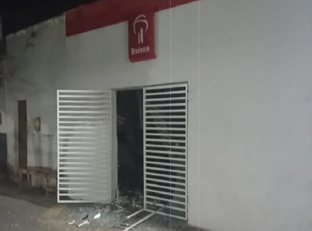 Criminosos invadem cidade durante a madrugada e explodem correspondente bancário no RN