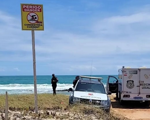 Mulher morre afogada na praia de Barra do Cunhaú, no litoral sul do RN