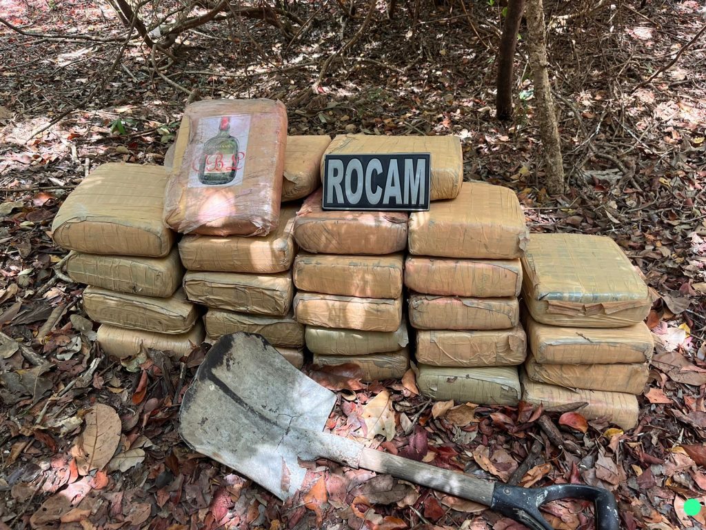 Rocam apreende 50 kg de maconha em abordagem na Vila de Ponta Negra