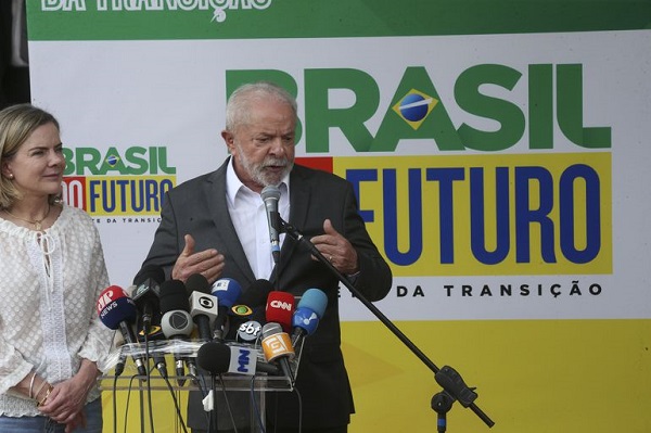 Lula anuncia Haddad, Rui Costa, José Múcio e Flavio Dino como ministros