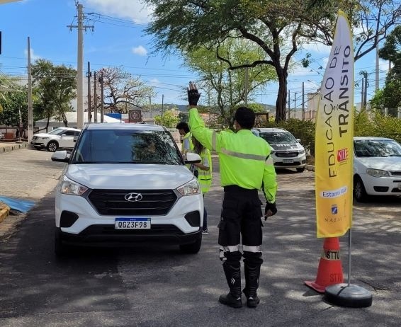 STTU, Polícia Rodoviária Federal e Detran realizam blitz na avenida Omar O’ Grady nesta quinta