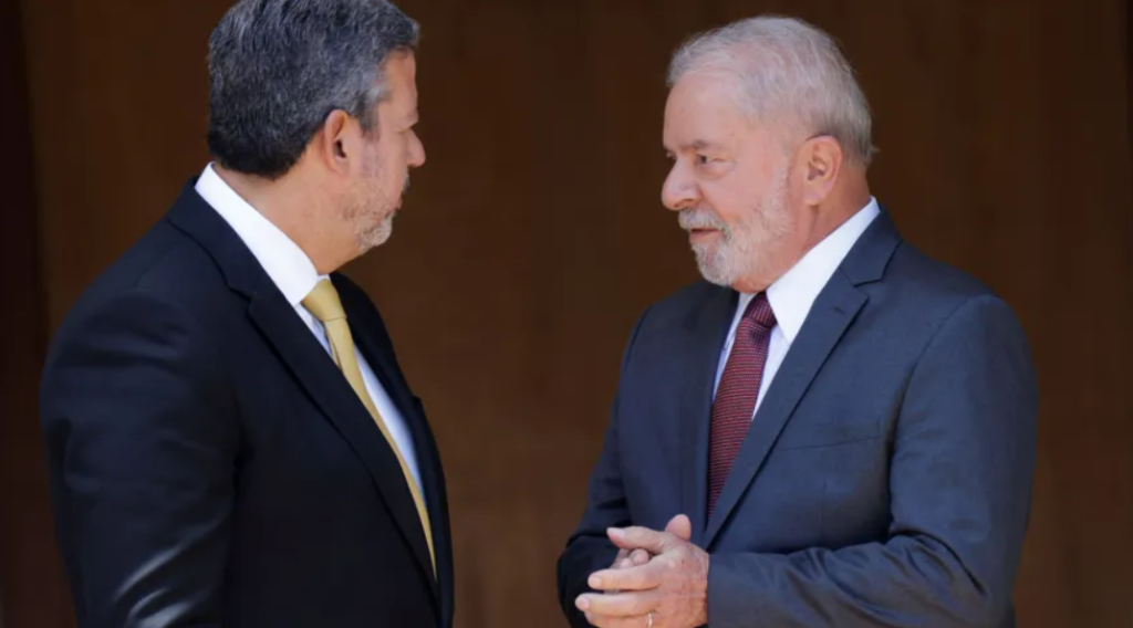 Lula e Lira deverão se reunir nesta sexta (16) para discutir alinhamento de PEC