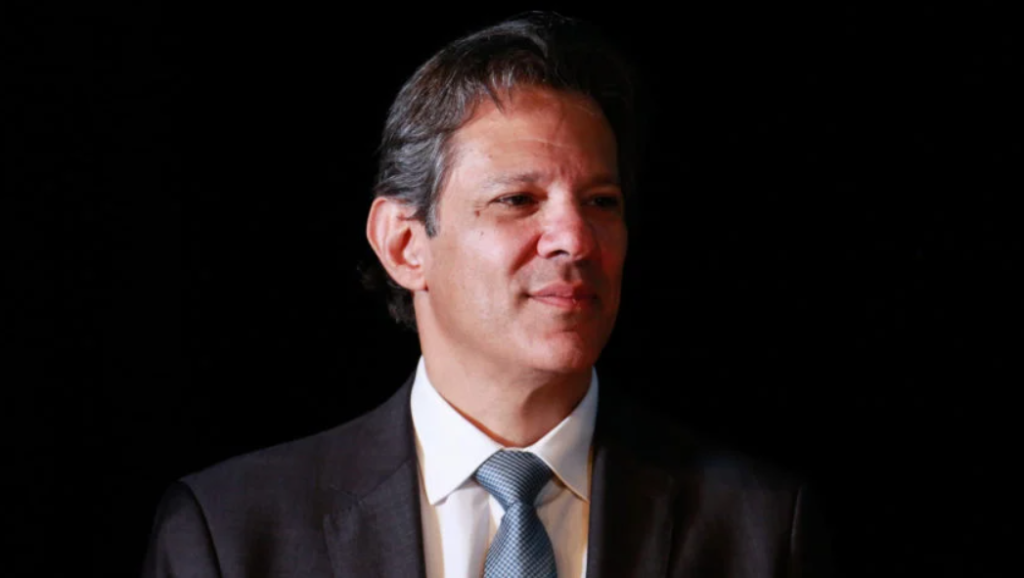 Regra do teto de gastos não é confiável, diz Haddad