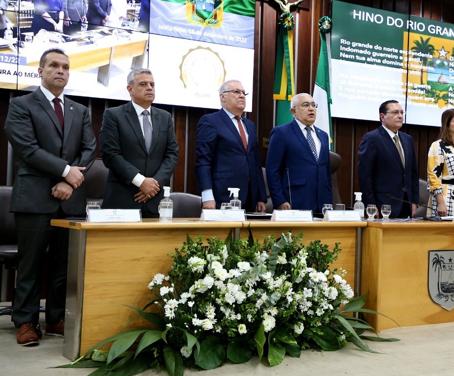 Câmara de Natal prestigia entrega de medalhas de honra ao mérito na ALRN