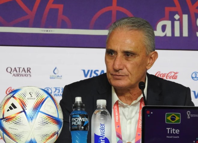 Tite diz que Brasil tem que se recuperar rápido da derrota para Camarões: “Copa do Mundo não dá uma segunda chance”